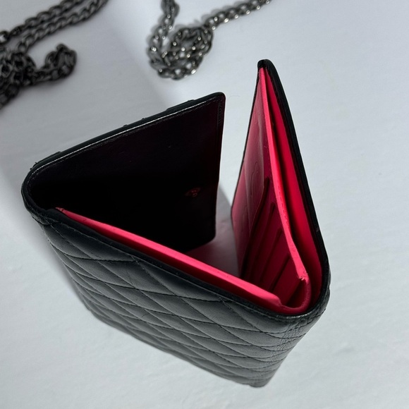 CHANEL CAMBONE BLACK QUILTED LAMBSKIN WALLET/CROSSBODY - Picture 3 of 15